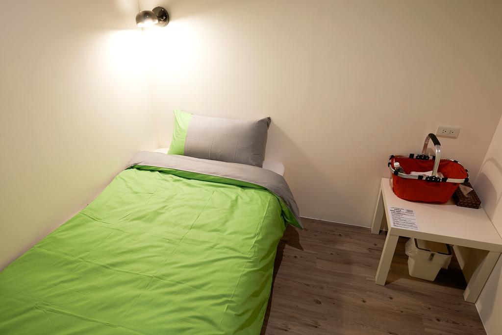 Ease Single Inn Taichung Extérieur photo