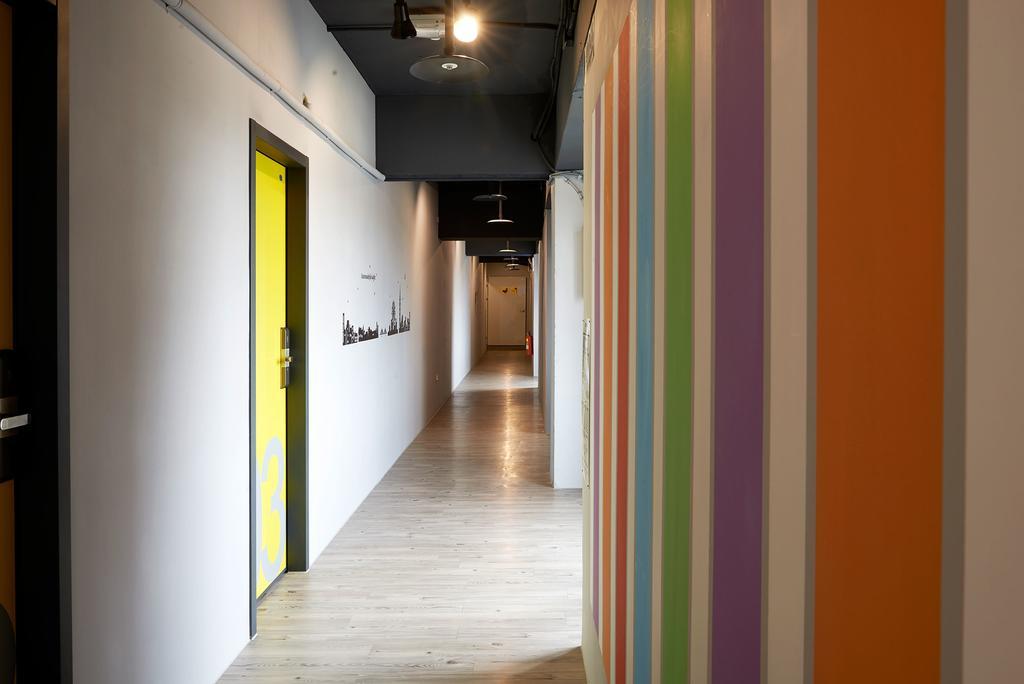 Ease Single Inn Taichung Extérieur photo