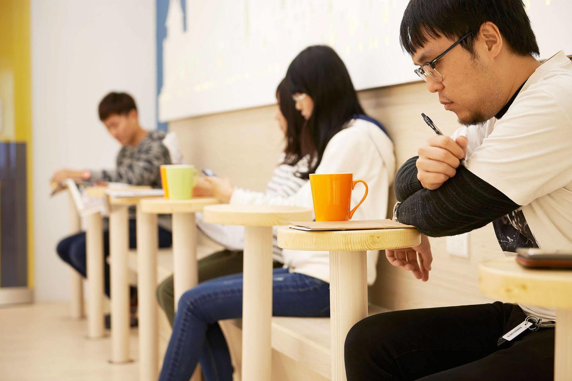 Ease Single Inn Taichung Extérieur photo
