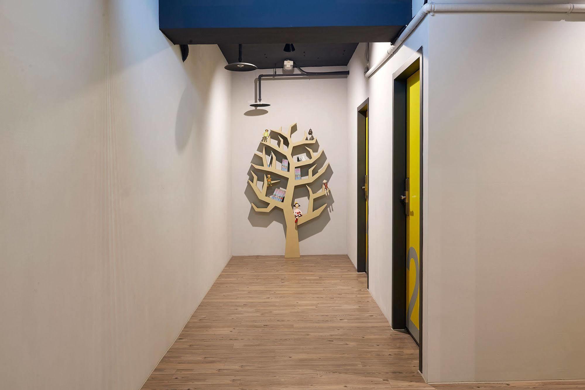 Ease Single Inn Taichung Extérieur photo